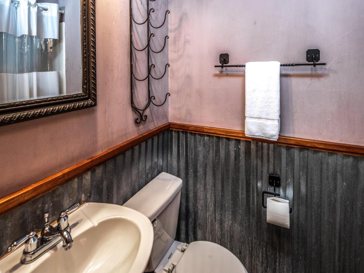 Apache Village Cabinette 13, Queen Bed, Midtown, Sleeps 2 Руідозо Екстер'єр фото